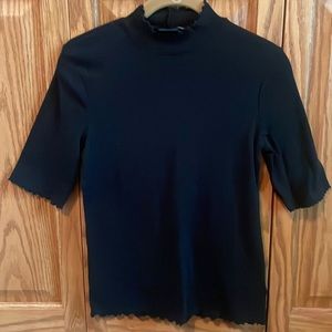 NWOT Gap black knit mock neck too, elbow sleeve, size medium